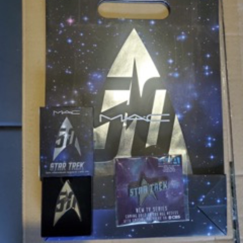 MAC COSMETICS STAR TREK